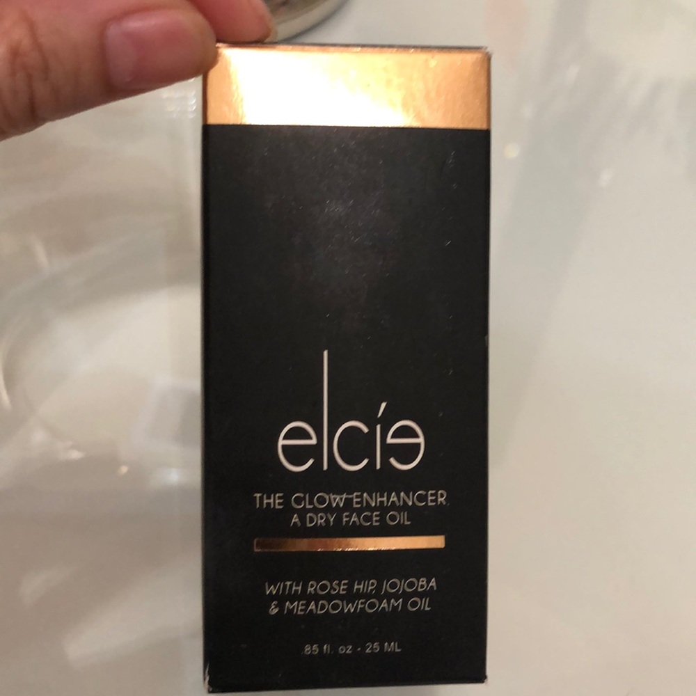 Elcie Cosmetics Glow Enhancer face oil